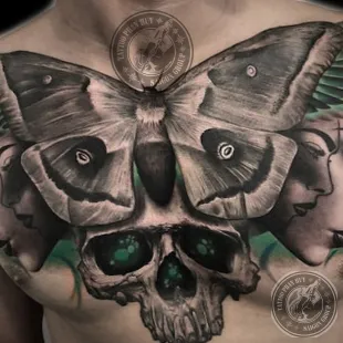 Hình xăm full ngực